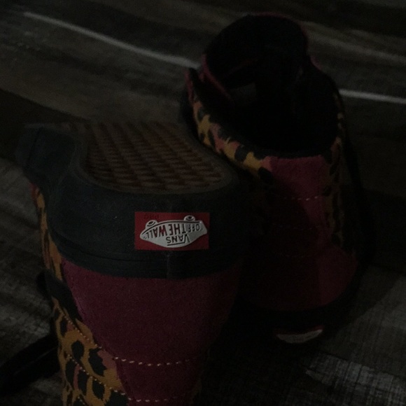 Vans Hi Top Pro burgundy and cheetah size 101/2 - Picture 4 of 8